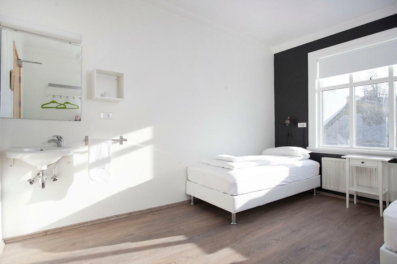 Apotek Guesthouse Акурейри Екстериор снимка